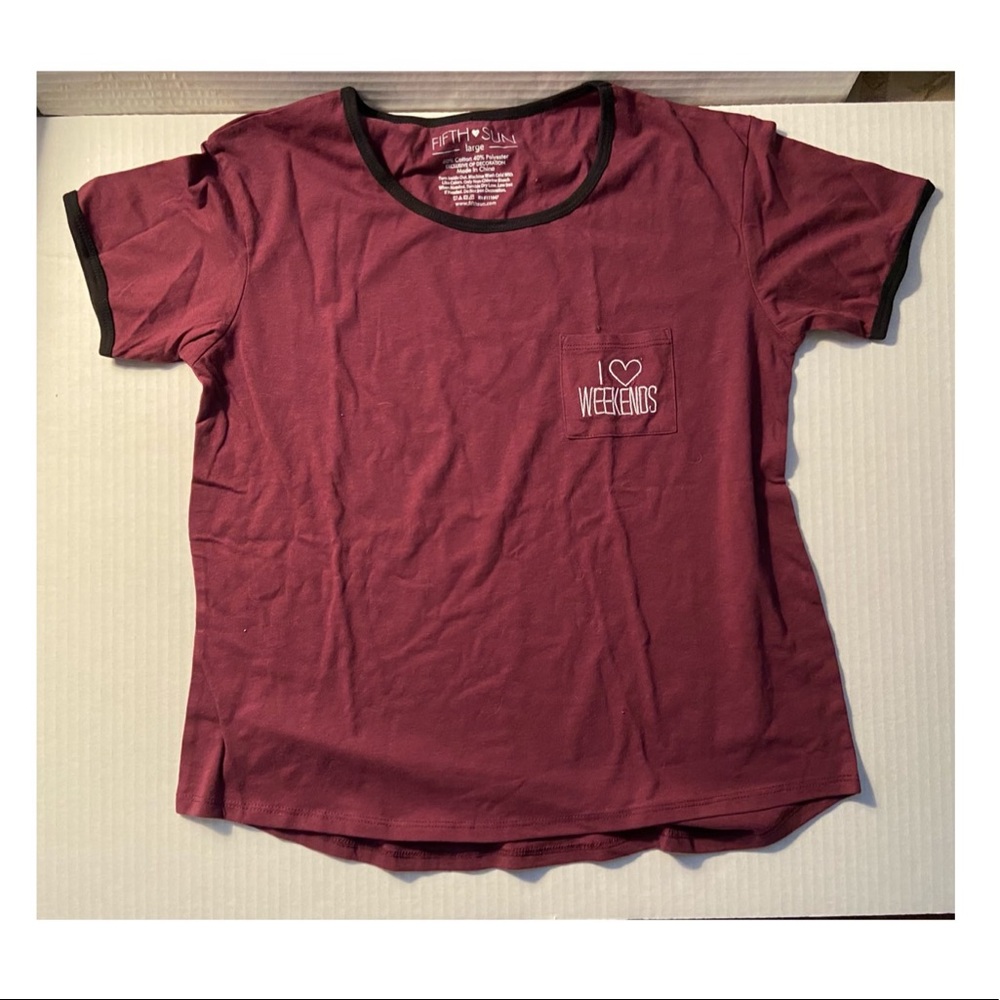 Fifth Sun T-shirt Size Large